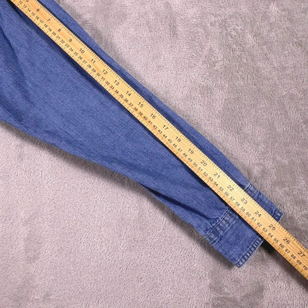 Levi's Denim Snap Shirt Medium Wash Button Up Unisex‎ L Coastal Cowgirl Western
